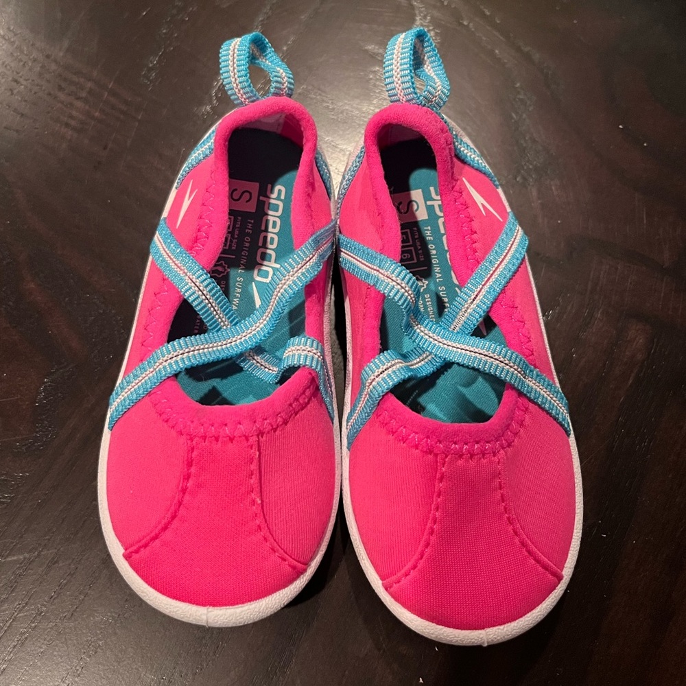 NEW Speedo baby Water Shoes Size 5/6 Swimming Pink